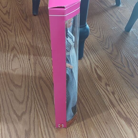 Barbie 1995 Civil War Nurse Barbie NIB Vintage - Picture 8 of 10